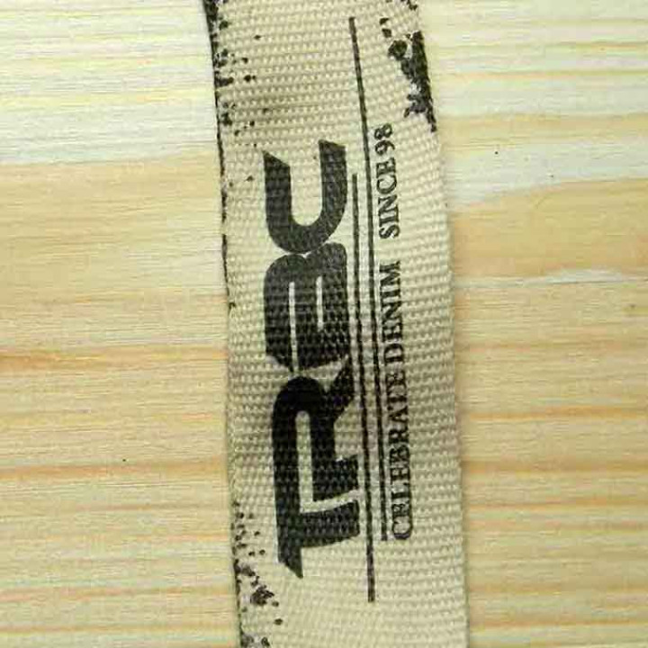Тканевая этикетка в рулоне "Trac" 2,5 см