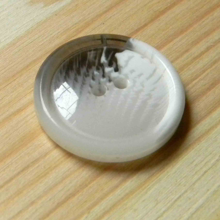 Button 36L plastic 22mm