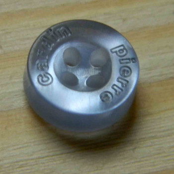 Under the plastic button 16L 10mm mother of pearl