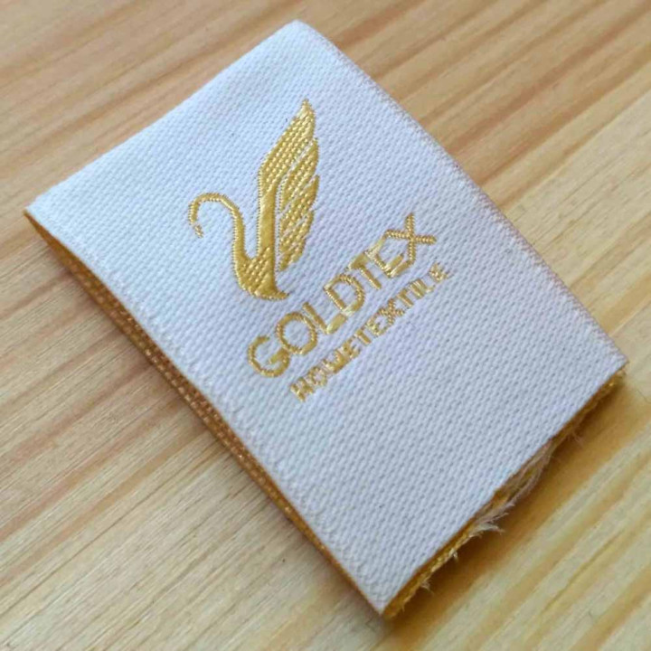 Этикетки с шелковой нитью "Goldtex" 8х2,7 см