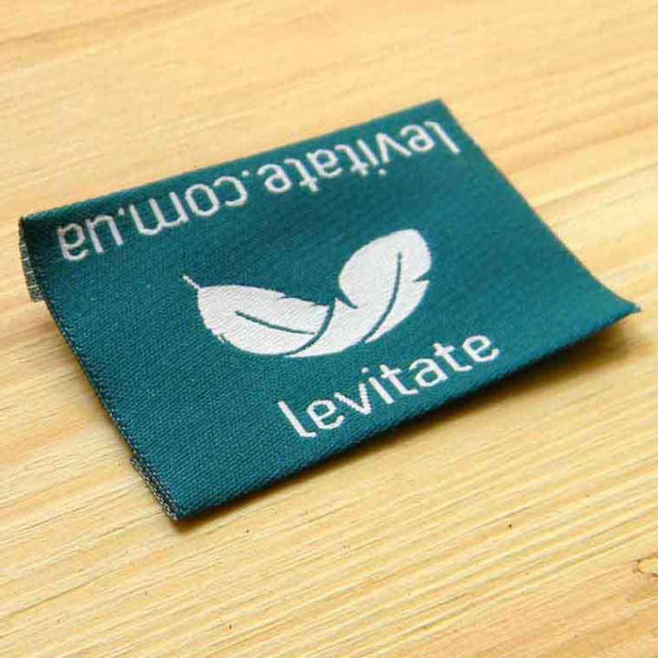 Этикетки для матрасов "Levitate" 5х5 см